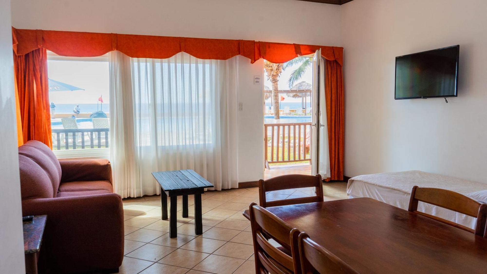 מונטריסיו Hotel Cayman Suites מראה חיצוני תמונה