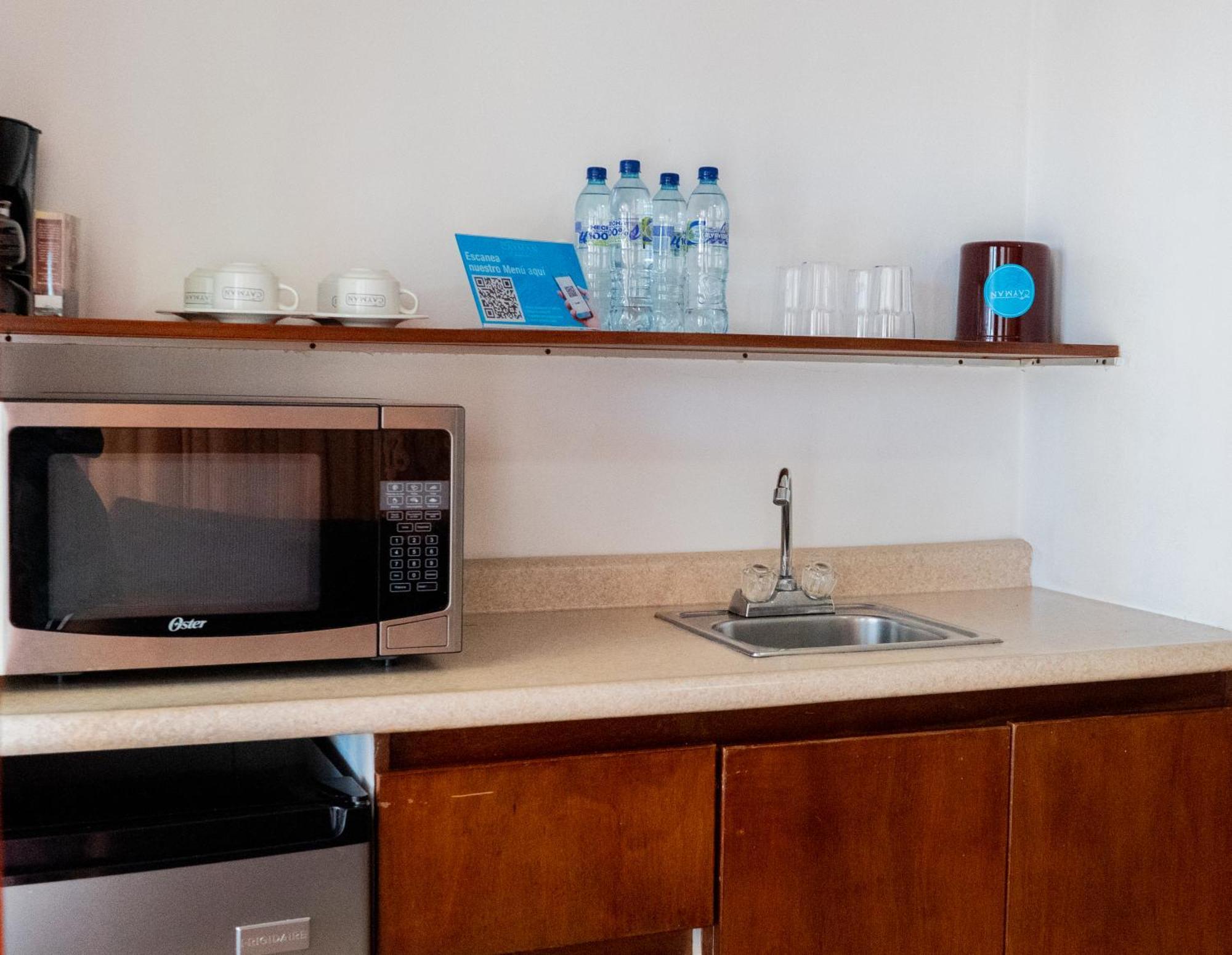 מונטריסיו Hotel Cayman Suites מראה חיצוני תמונה