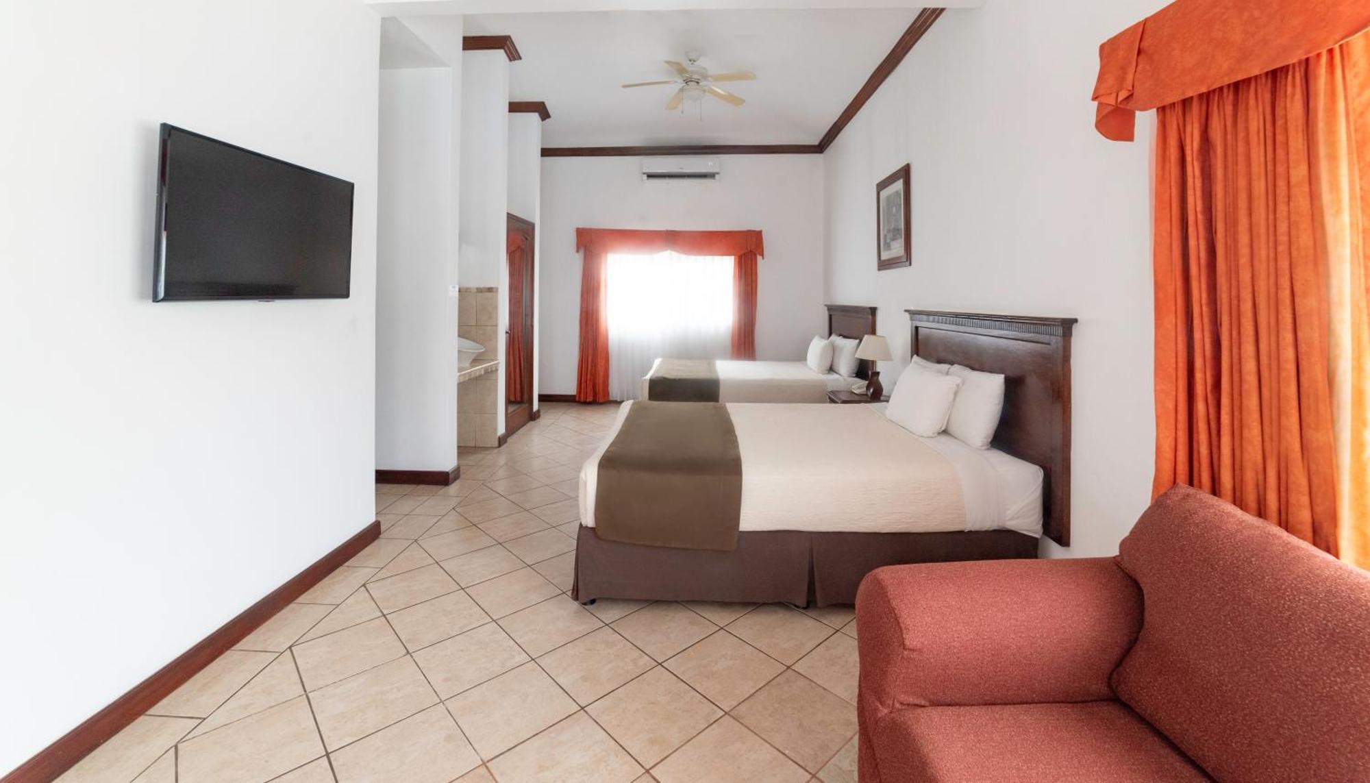 מונטריסיו Hotel Cayman Suites מראה חיצוני תמונה